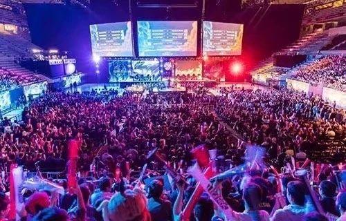 们对中国摔 们对中国摔