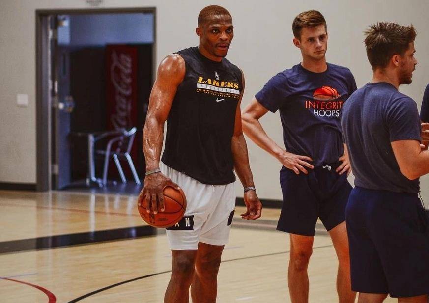 候选乃至冲 候选乃至冲